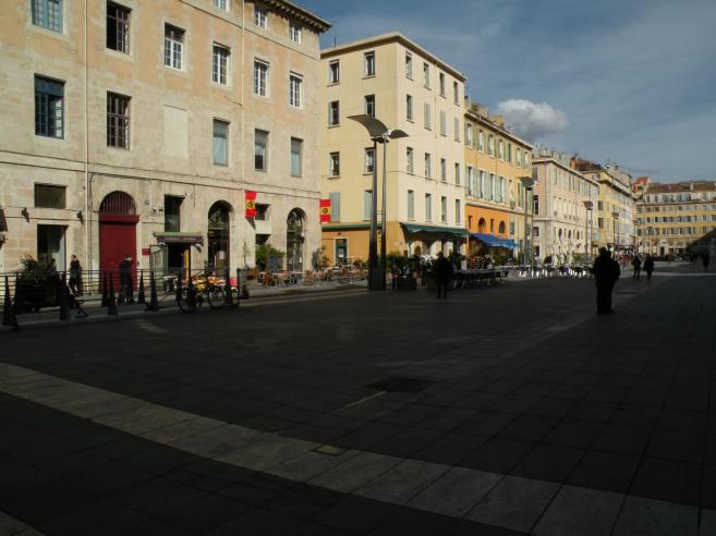  terrasses de restaurants, Cours Honoré d'Estienne d'Orves 